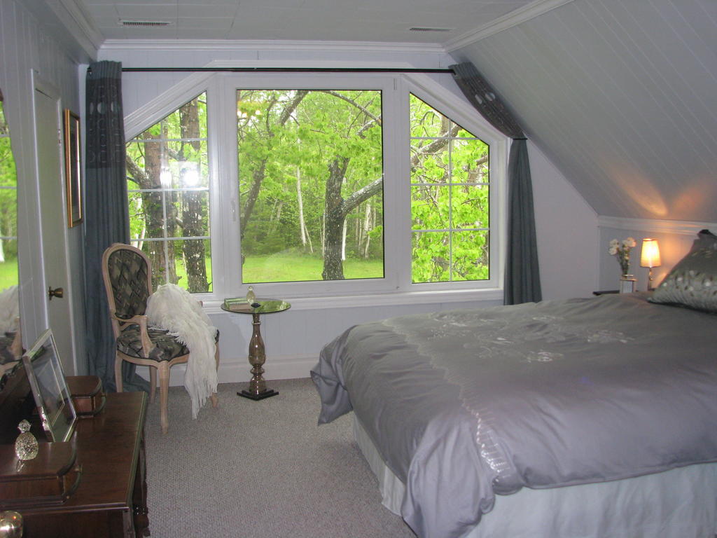 Rumi Guest House On The Cabot Trail Indian Brook Room photo