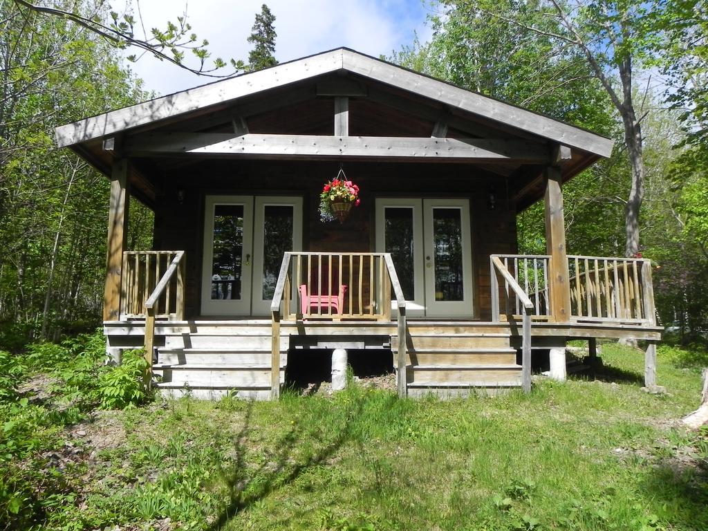 Rumi Guest House On The Cabot Trail Indian Brook Exterior photo